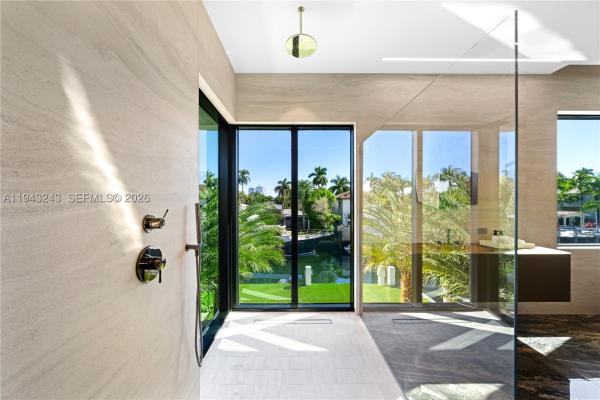 Coral Isles, 340 San Marco Dr, Fort Lauderdale, Florida 33301, image 2