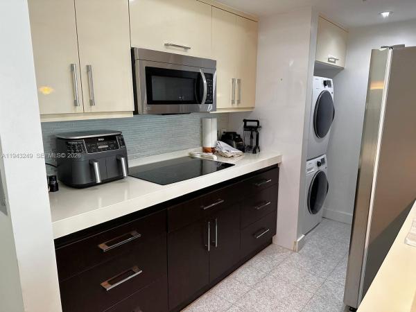 Cite On The Bay East, 2000 N Bayshore Dr #625, Miami, Florida 33137, image 1