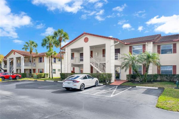 Golfside At Holiday Springs, 3001 Holiday Springs Blvd #202, Margate, Florida 33063, image 1