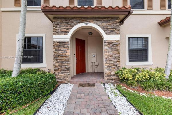 Martinique At Oasis, 749 SE 32nd Ter, Homestead, Florida 33033, image 2