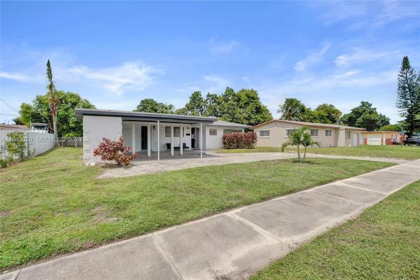 Sierra Mirada, 19620 NW 6th Ct, Miami Gardens, Florida 33169, image 2