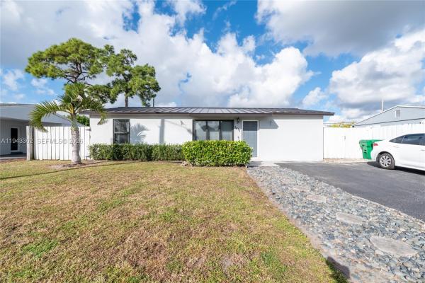 Broadview Park, 1417 SW 48th Ave, Fort Lauderdale, Florida 33317, image 2