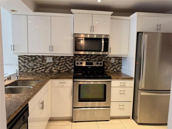 Sabal Palm Of Pine Island Ridge, 1831 Sabal Palm Dr #403, Davie, Florida 33324, image 1