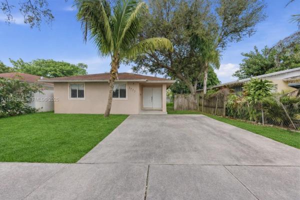 Sunland Park, 5723 SW 40th St, West Park, Florida 33023, image 1