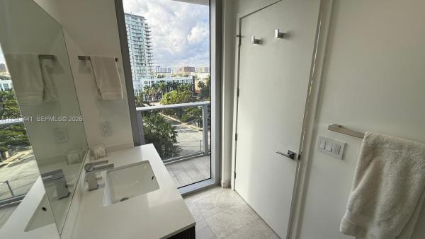 Aria On The Bay, 488 NE 18th St #700, Miami, Florida 33132, image 2