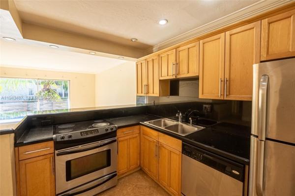 Dadeland Capri, 7477 SW 82nd St #C213, Glenvar Heights, Florida 33143, image 1