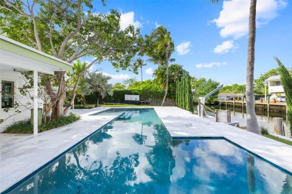 Keystone Shores, 1895 Ixora Rd, North Miami, Florida 33181, image 2
