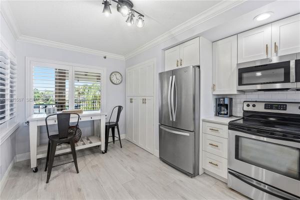 Jupiter Bay East, 275 Palm Ave #B207, Jupiter, Florida 33477, image 2