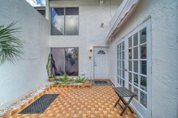 Snapper Creek Townhouses, 10920 SW 71st St, Kendall, Florida 33173, image 1