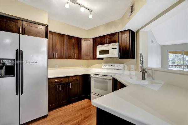 Sailboat Pointe, 2485 NW 33rd St #1612, Oakland Park, Florida 33309, image 3