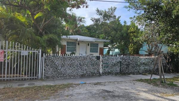 Dixie Highway, 5602 NE 3rd Ave, Miami, Florida 33137, image 1