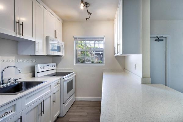 Santona, 6511 Santona St #C18, Coral Gables, Florida 33146, image 1