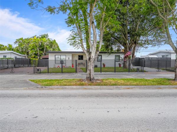 Westwood Lakes Residential, 11415 SW 56th St, Westwood Lakes, Florida 33165, image 2