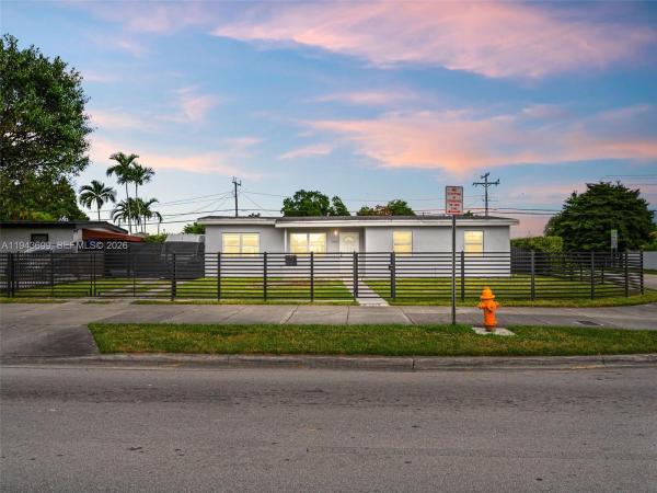 Westwood Lakes Residential, 11401 SW 56th St, Westwood Lakes, Florida 33165, image 1