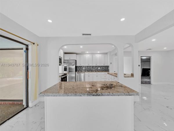 Deer Run Springs, 10251 NW 39th Ct, Coral Springs, Florida 33065, image 2