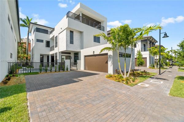 Canarias At Downtown Doral, 8091 NW 48th Ter, Doral, Florida 33166, image 1