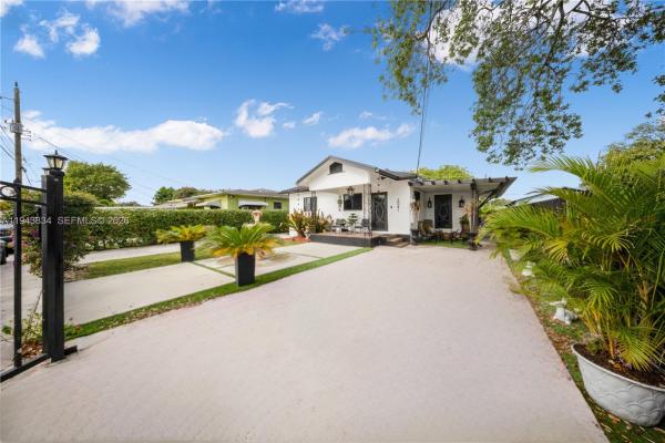 3041 NW 51st St, Unincorporated Dade County, Florida 33142, image 1