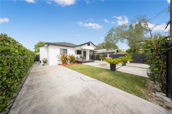 Causeway Park, 3041 NW 51st St, Brownsville, Florida 33142, image 2