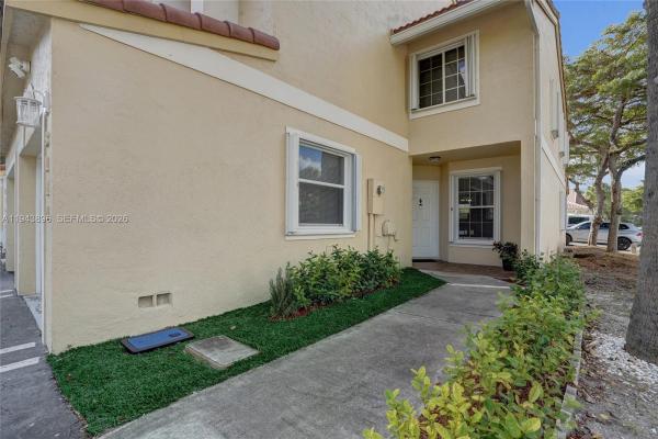 Laurel Cove Townhomes, 8111 Southgate Blvd, North Lauderdale, Florida 33068, image 3