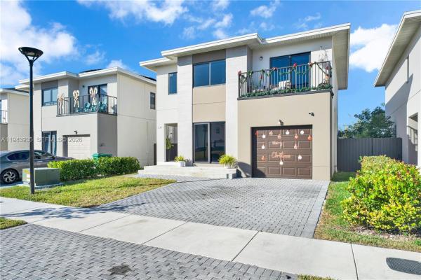 On Alba, 287 NW 13th Pl, Florida City, Florida 33034, image 1