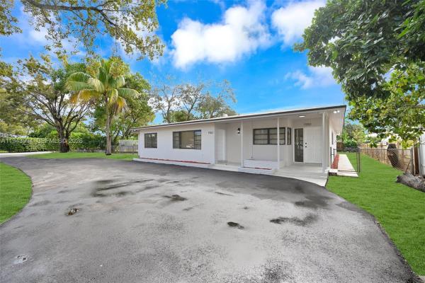 1550 NE 118th Ter, Unincorporated Dade County, Florida 33161, image 1