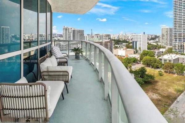 Platinum, 480 NE 30th St #1607, Miami, Florida 33137, image 1