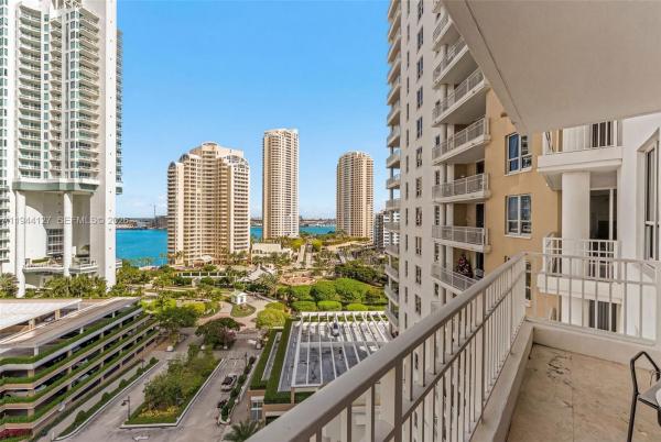 Courvoisier Courts, 701 Brickell Key Blvd #1506, Miami, Florida 33131, image 3