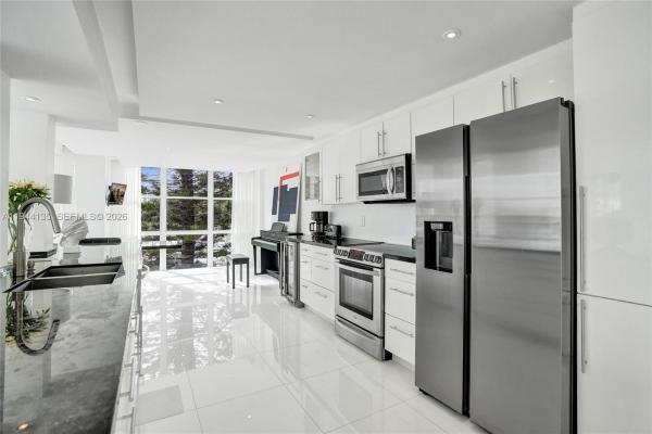 Oceanview Park, 1000 Parkview Dr #330, Hallandale Beach, Florida 33009, image 2