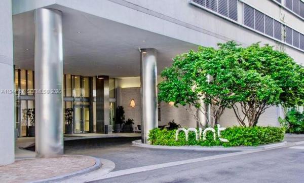 Mint At Riverfront, Miami, Florida 33130, image 1
