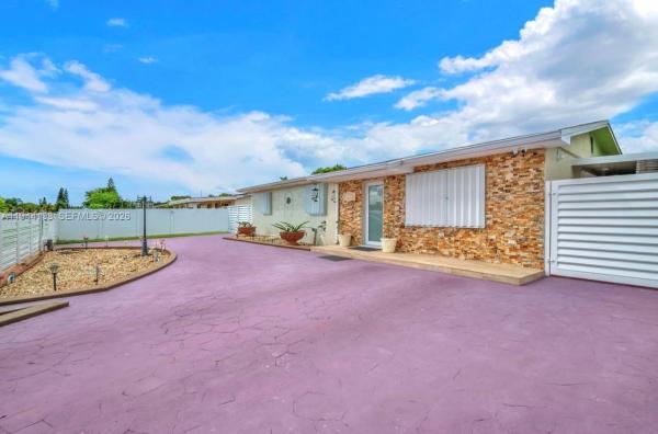 Palmland Homes South, 15321 SW 302nd St, Leisure City, Florida 33033, image 2