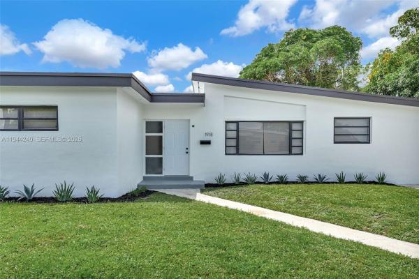 Fleetwood Gardens, 1918 NW 185th St, Miami Gardens, Florida 33056, image 1