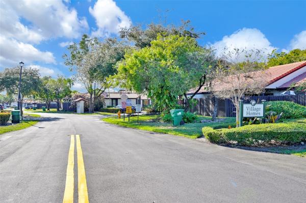 Village Homes At Lakes Of The Meadow, 15217 SW 46th Ln #G-78, Kendall West, Florida 33185, image 1