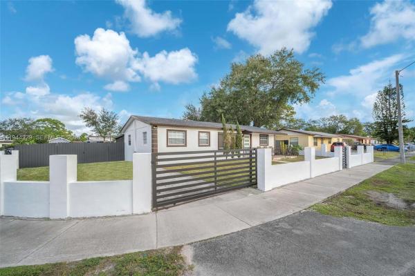Vista Verde, 3855 NW 210th St, Miami Gardens, Florida 33055, image 2
