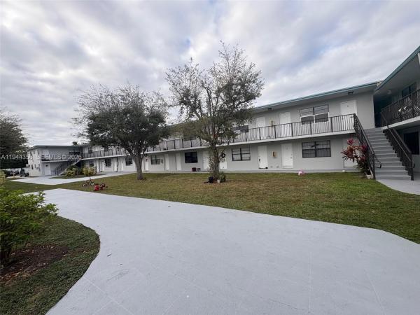 Ludlam Gardens, 4444 SW 67th Ave #6, Glenvar Heights, Florida 33155, image 3