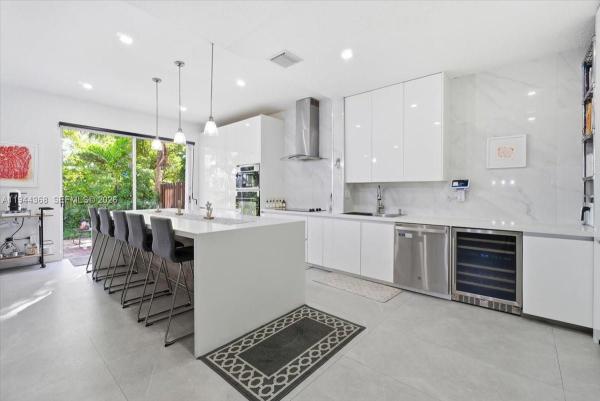 Martinique At Doral Isles, 11372 NW 72nd Ter, Doral, Florida 33178, image 1