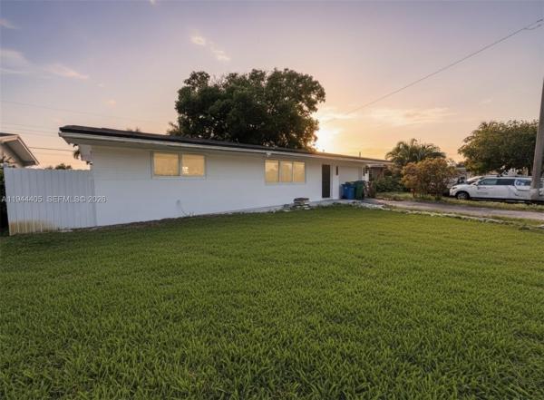 Boulevard Heights, 8600 Taft St, Pembroke Pines, Florida 33024, image 1