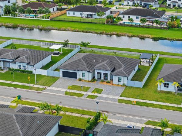 19080 SW 133rd Ct, Unincorporated Dade County, Florida 33177, image 1