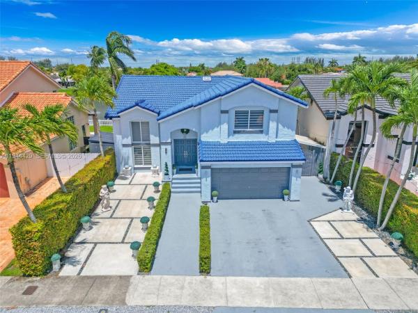 Venezia Homes Estates, 942 NW 133rd Ct, Tamiami, Florida 33182, image 1