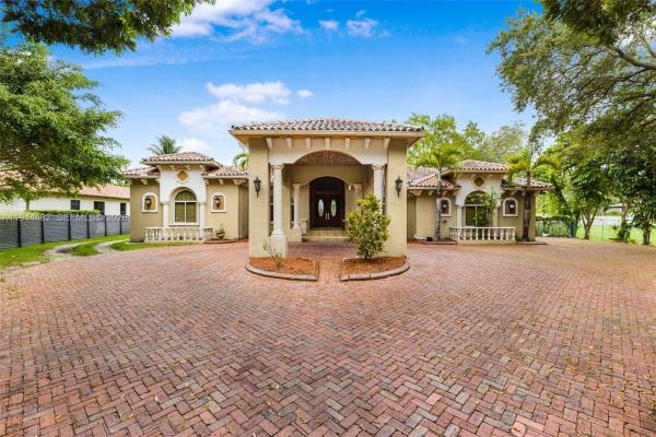 7761 SW 122nd Ave, Unincorporated Dade County, Florida 33183, image 1