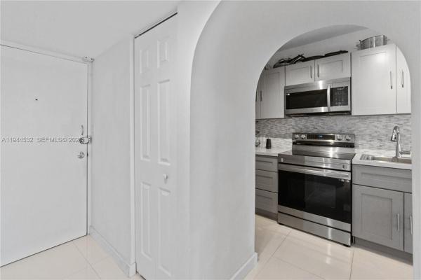 The Decoplage, 100 Lincoln Rd #501, Miami Beach, Florida 33139, image 1