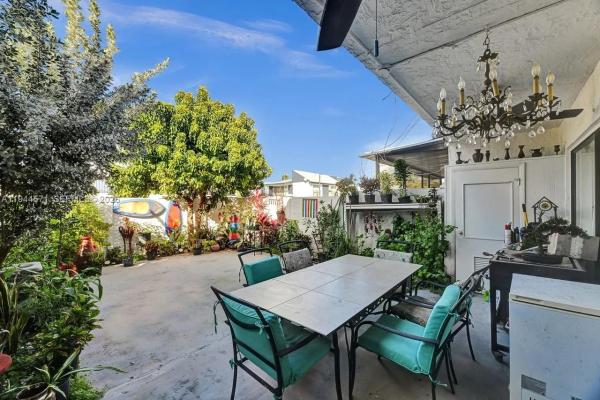 Suncrest Townhouses, #3D, Kendall West, Florida 33193, image 2
