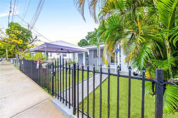 Andres, 943 SW 9th Ave, Miami, Florida 33130, image 2