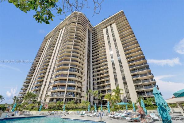 Turnberry Isle South, 19667 Turnberry Way #12F, Aventura, Florida 33180, image 2