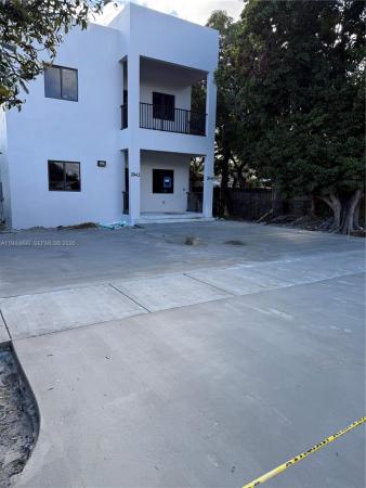 Unincorporated Dade County, Florida 33142, image 1