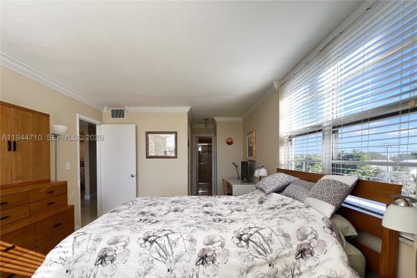 Hollybrook Golf & Tennis Club, 8900 Washington Blvd #401A, Pembroke Pines, Florida 33025, image 3