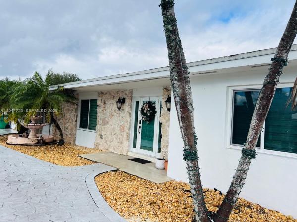 Unincorporated Dade County, Florida 33157, image 1