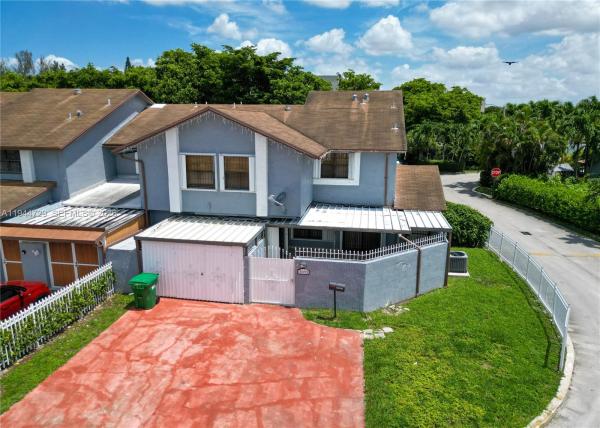 Hydra Villas At Samari Lake, 8093 NW 99th St #2252, Hialeah Gardens, Florida 33016, image 1