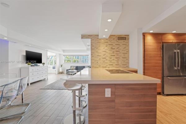Octagon Towers, 1881 Washington Ave #5H, Miami Beach, Florida 33139, image 2