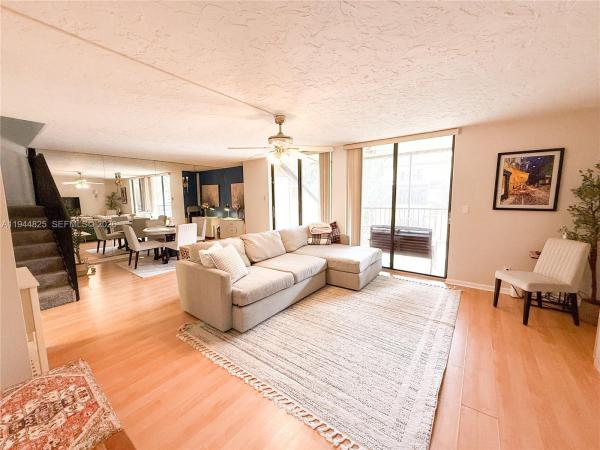 450 Commodore Dr #306, Sunrise, Florida 33325, image 1