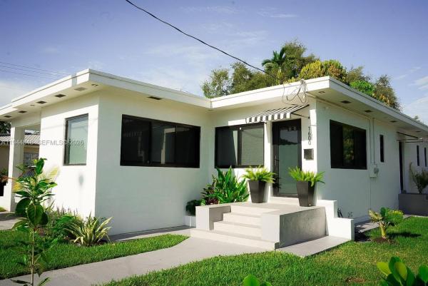 Durniers, 1600 SW 17th Ave, Miami, Florida 33145, image 1